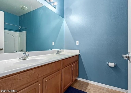 2310 W Spur Drive - Photo 1