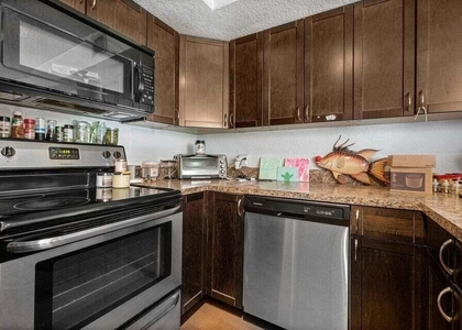 117 Yacht Club Way - Photo 1