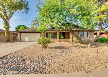 1536 E Gemini Drive - Photo 1