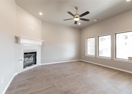 9112 Nw 127th Street - Photo 1