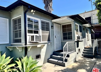 2916 Reservoir - Photo 1