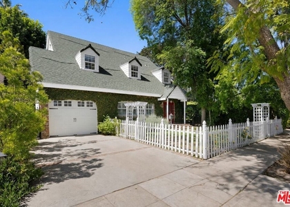 4309 Gentry Avenue - Photo 1