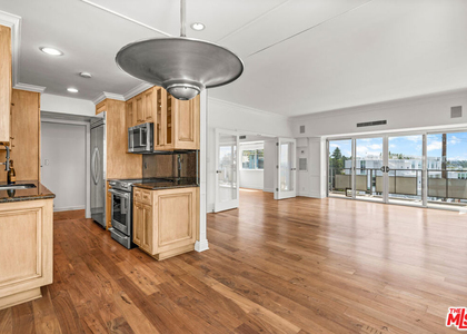 1155 N La Cienega Boulevard - Photo 1