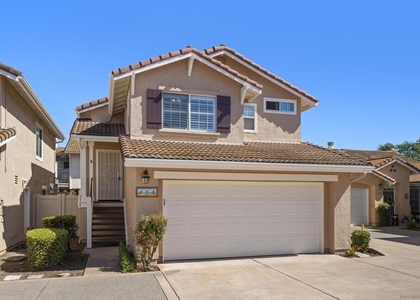 278 Brookview Ct - Photo 1