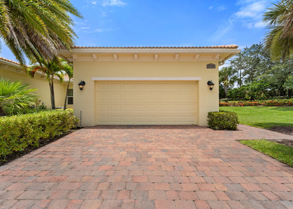 17132 Sw Ambrose Way - Photo 1