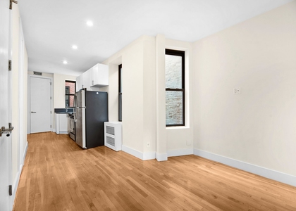West 45th Street - Photo 1