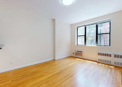 East 10th Street - Photo 1