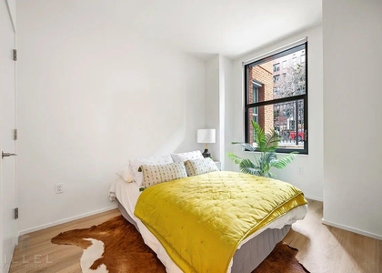 Sterling Place - Photo 1