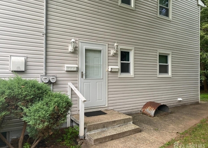 123 Highland Avenue - Photo 1