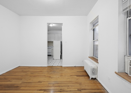320 E 49th Street - Photo 1