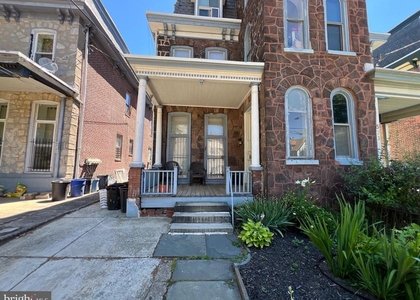 521 S 41st Street - Photo 1