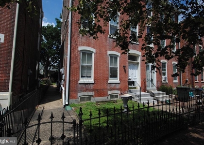 317 E Union Street - Photo 1
