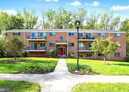 10601 Weymouth Street - Photo 1