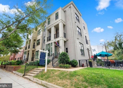 509 Franklin Street Ne - Photo 1