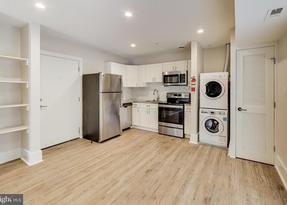1904 Irving Street Ne - Photo 1