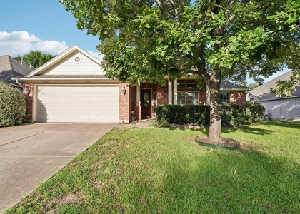 10028 Lisi Anne Dr - Photo 1