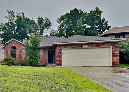 2015 Creston Drive - Photo 1