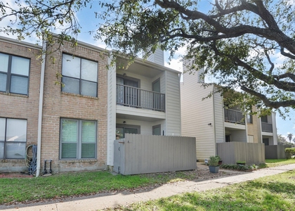 3220 69th Street - Photo 1