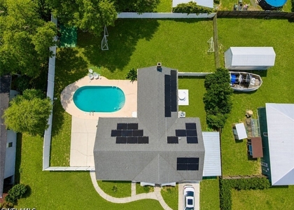 655 Sw Pointview Road - Photo 1