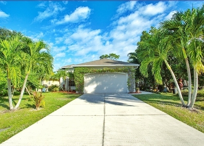 3555 Poinsettia Avenue - Photo 1