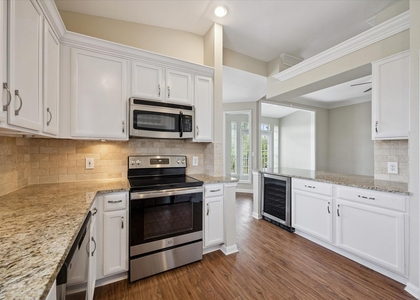 5353 Memorial Drive - Photo 1