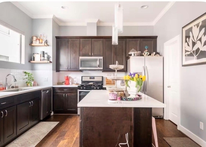 2805 Blodgett Street - Photo 1