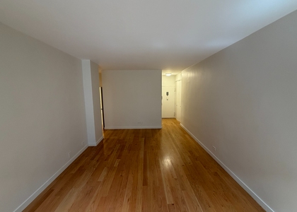 East 49th Street - Photo 1