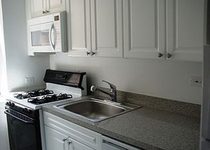 West 45 Street - Photo 1