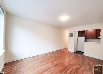 York Avenue - Photo 1