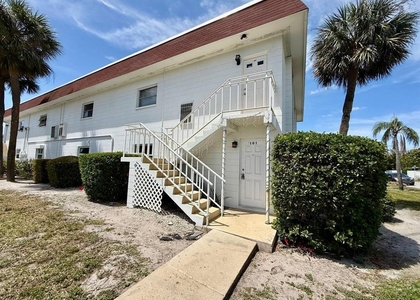 3460 32nd Avenue N - Photo 1
