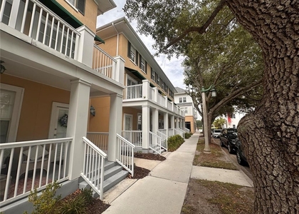 709 Bloom Street - Photo 1