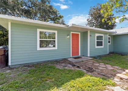 225 Montana Avenue - Photo 1