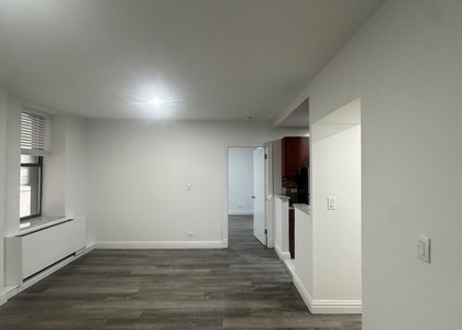 West 34th Street - Photo 1