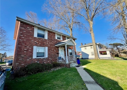 419 E Fairmont Ave - Photo 1