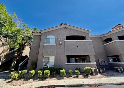 5525 W Flamingo Road - Photo 1