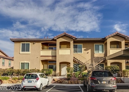 2305 W Horizon Ridge Parkway - Photo 1