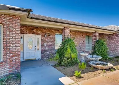 6465 W Quail Avenue - Photo 1