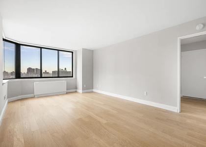  East 94th Street - Photo 1