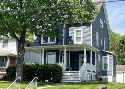 535 Summit Ave - Photo 1