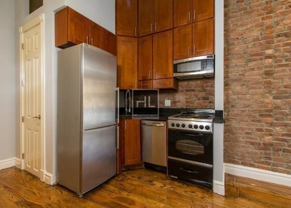 West 14 Street - Photo 1