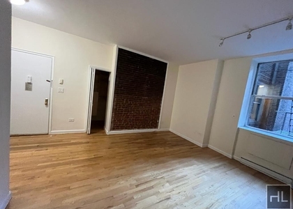 West 73 Street - Photo 1