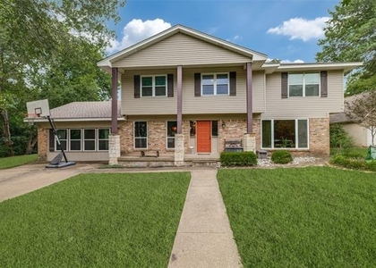 1020 Young Trail - Photo 1