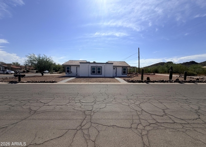 6038 S Alameda Road - Photo 1
