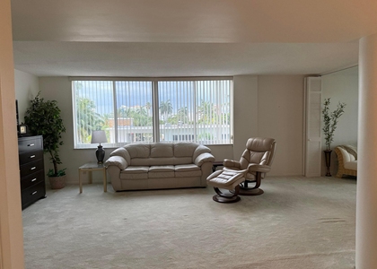 524 Orton Avenue - Photo 1