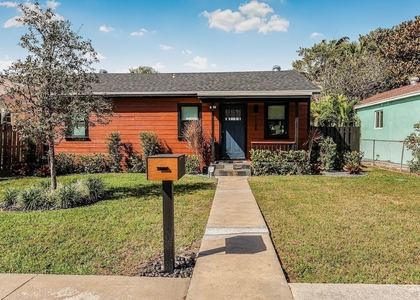 1125 N K Street - Photo 1