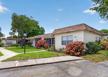 2004 Sw Natura Boulevard - Photo 1