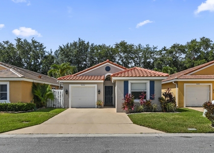 5690 Green Island Drive - Photo 1