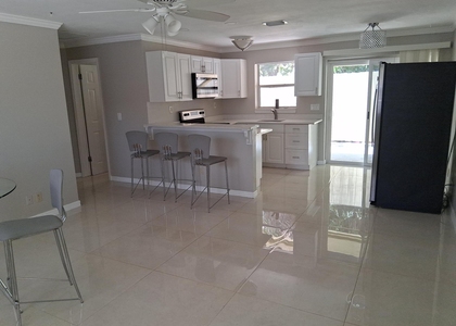 212 Palmetto Drive - Photo 1