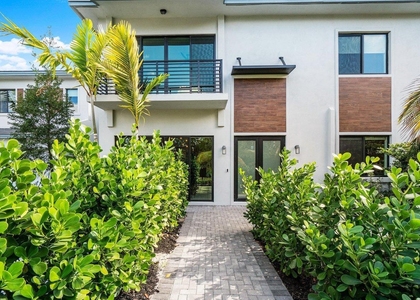 2211 Florida Boulevard - Photo 1