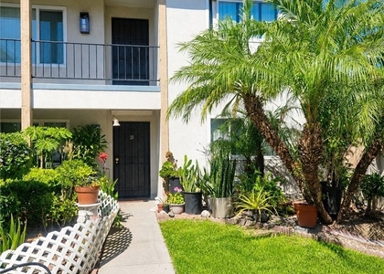 2546 E Park - Photo 1